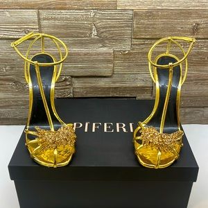 PIFERI Maggia Embellished T-
Strap Sandal